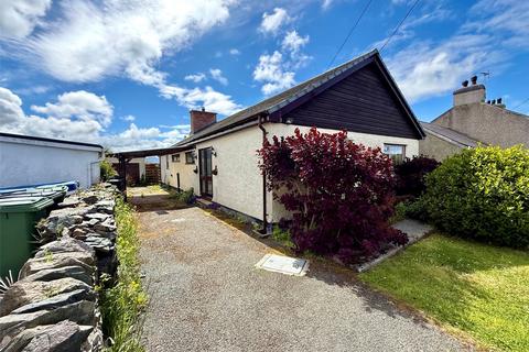 3 bed property, in Newborough, £225,000