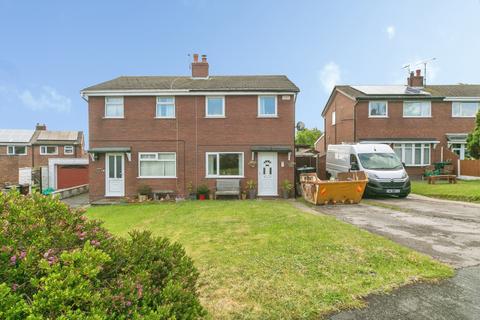 3 bed property, in Alltwen, £190,000