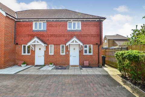 2 bed property, in Purple Emperor Grove, £280,000