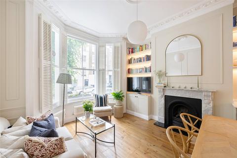 2 bed property, in Ainger Road, £995,000
