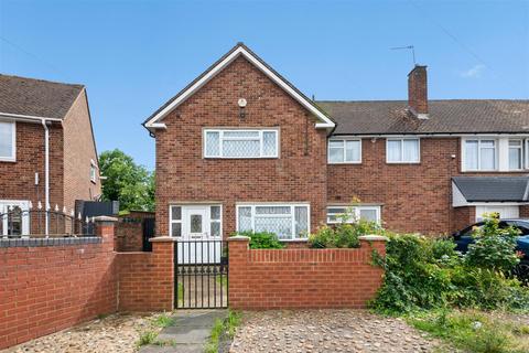 2 bed property, in Ringway, £474,950
