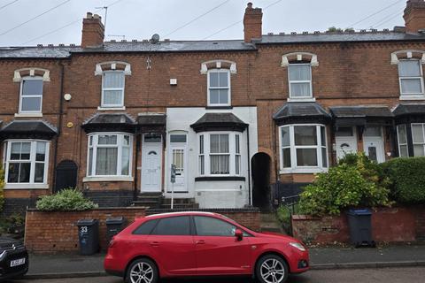 2 bed property, in Ashley Road, £155,000