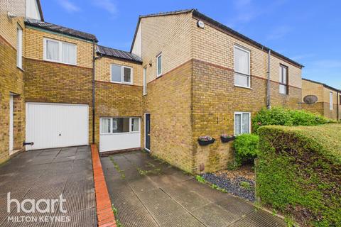 4 bed property, in Wandsworth Place, £300,000