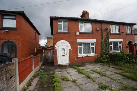 3 bed property, in Ramsay Avenue, £150,000