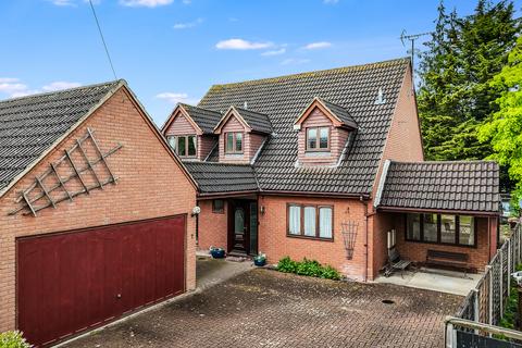 4 bed property, in York Road, £925,000