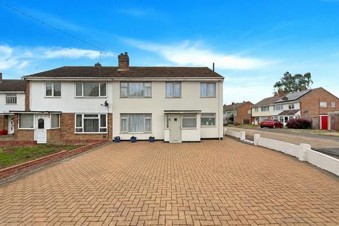 3 bed property, in St Marys Road, £375,000