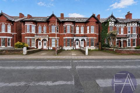 7 bed property, in King Street, £500,000