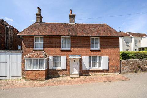 3 bed property, in The Street, £600,000