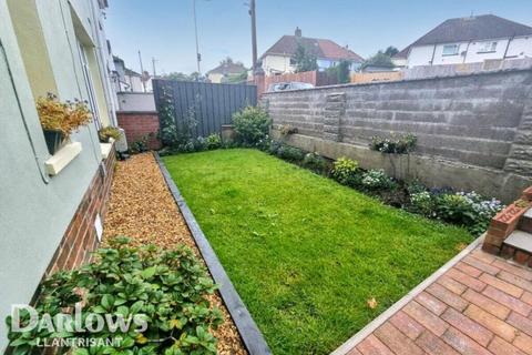 5 bed property, in Pontypridd CF38, £350,000