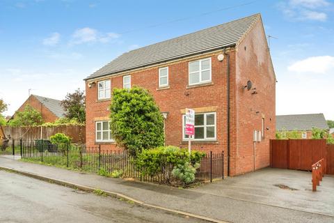 3 bed property, in Mortimer Road, £145,000