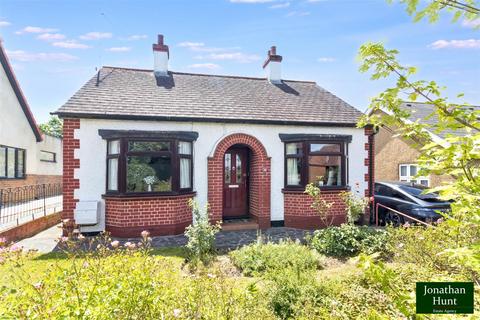 2 bed property, in Hare Street Road, £485,000