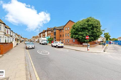 2 bed property, in Plashet Road, £199,995