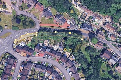 Land, in Ty-Mawr Road, £750