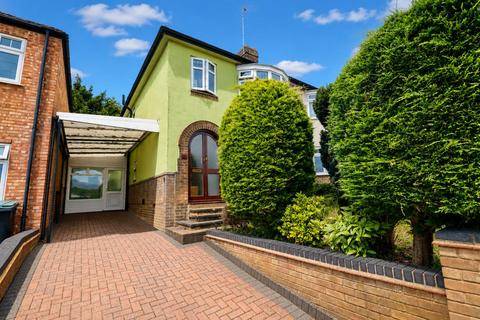 3 bed property, in St. Marys Avenue, £300,000