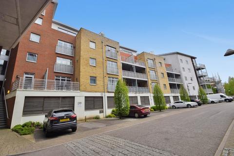 2 bed property, in Kingfisher Meadow, £165,000