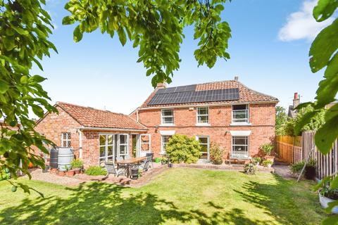3 bed property, in Stormore, £550,000