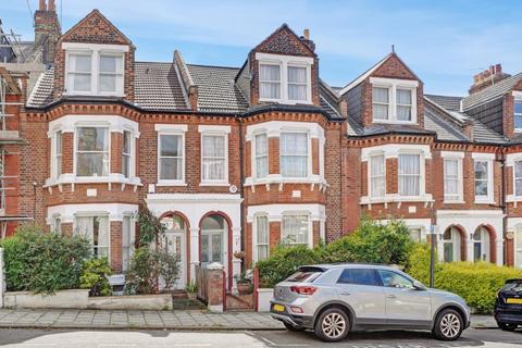 5 bed property, in Kestrel Avenue, £1,500,000