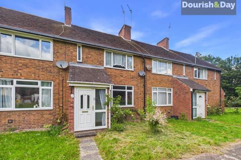 2 bed property, in Riverside Drive, £140,000