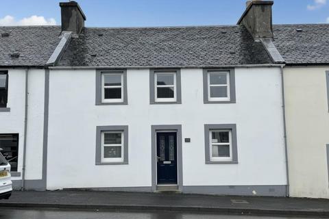 3 bed property, in Main Street, £280,000