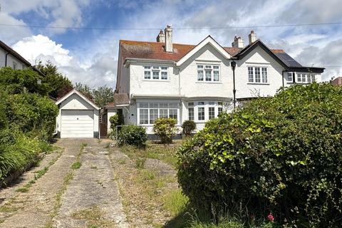4 bed property, in Durley Road, £495,000