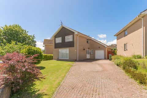 4 bed property, in Glanrhyd, £385,000
