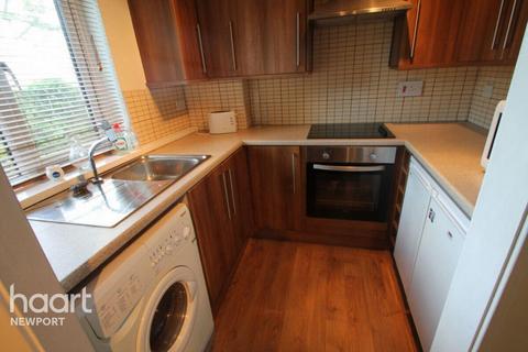 1 bed property, in William Morris Drive, £85,000