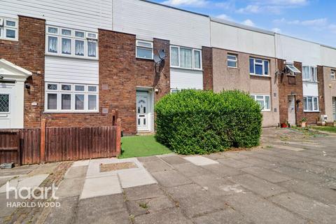 3 bed property, in Okehampton Square, £300,000