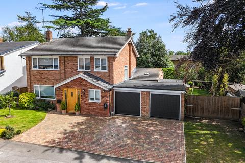 4 bed property, in Smithers Drive, £725,000