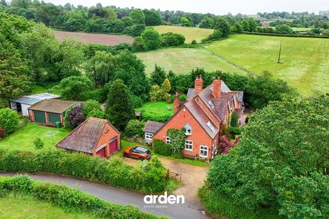 3 bed property, in Spirehouse Lane, £550,000