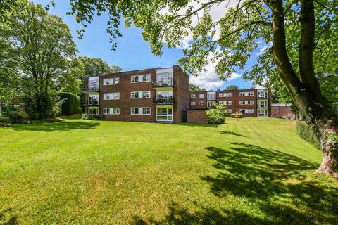 2 bed property, in Townfield Gardens, £200,000