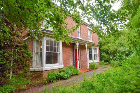 4 bed property, in Grosvenor Road, £385,000
