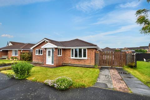3 bed property, in Gloster Park, £325,000