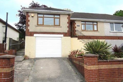 3 bed property, in Trallwn Road, £199,000