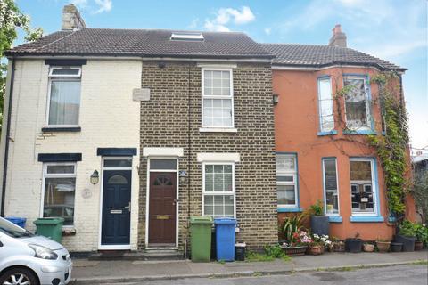 3 bed property, in North Road, £230,000