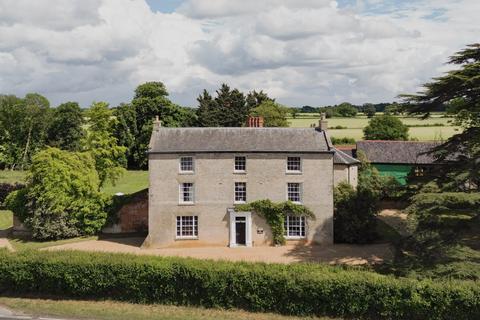 7 bed property, in The Cedars II, £1,350,000