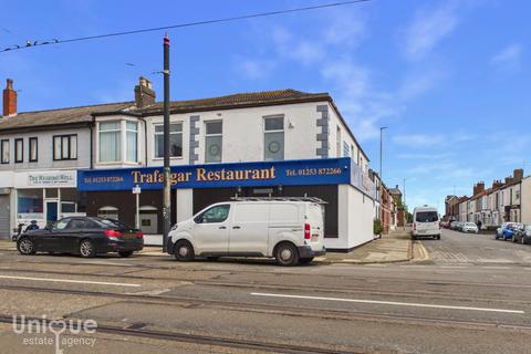 3 bed property, in North Albert Street, £210,000