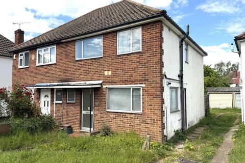 3 bed property, in 137 Bridge Road, £250,000