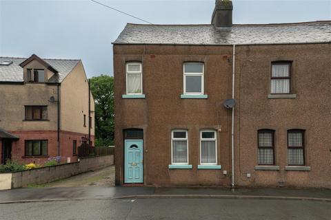 3 bed property, in Duke Street, £195,000