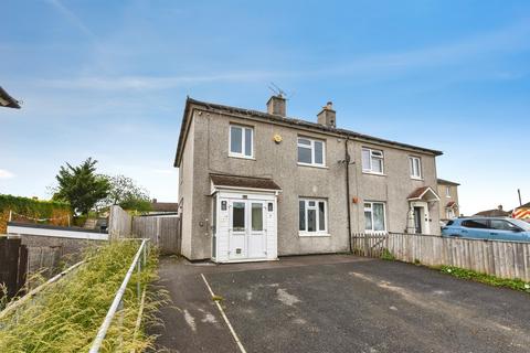 3 bed property, in St. Johns Road, £170,000