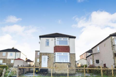 3 bed property, in Thackley Old Road, £235,000
