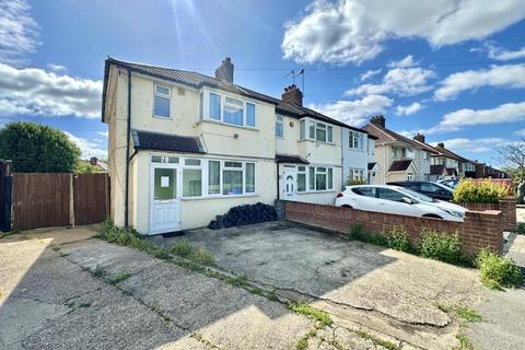Land, in Dell Road, £475,000