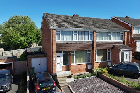 3 bed property, in Downside, £289,950