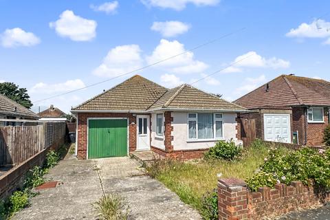 2 bed property, in Rowe Avenue, £350,000