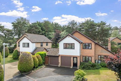 4 bed property, in Sandford, £600,000