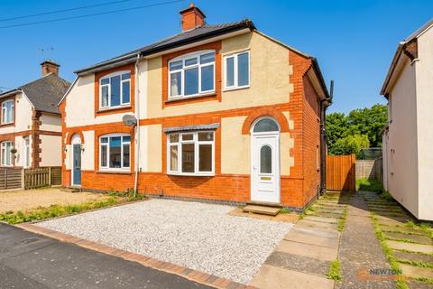 3 bed property, in Elwell Avenue, £240,000