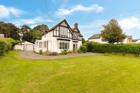 3 bed property, in Marshfield Road, £650,000