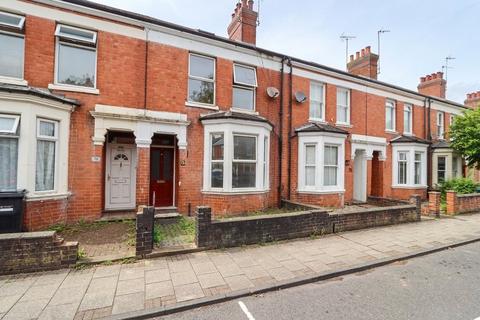 4 bed property, in Victoria Street, £315,000