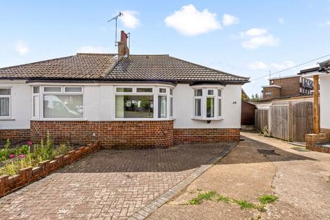 2 bed property, in Kingston Close, £350,000
