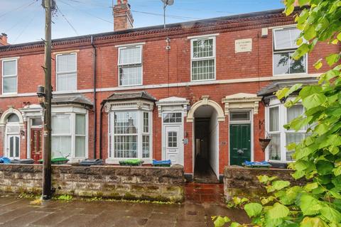 3 bed property, in Castle Road, £230,000