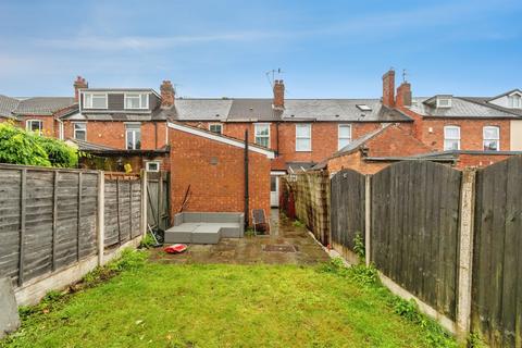 3 bed property, in Castle Road, £220,000
